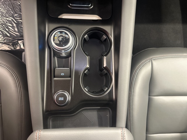 2025 Ford Explorer photo 17