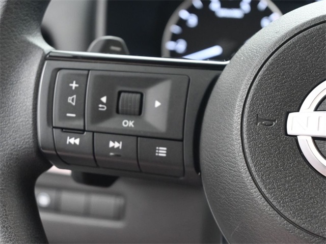 2023 Nissan Rogue SV photo 23
