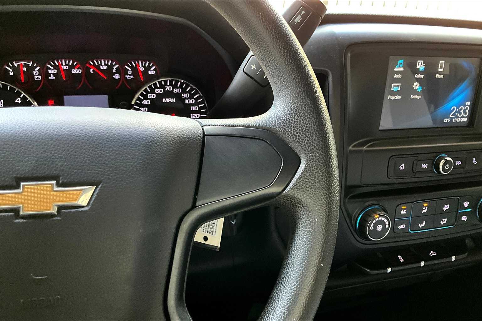 2018 Chevrolet Silverado 1500 Custom photo 23