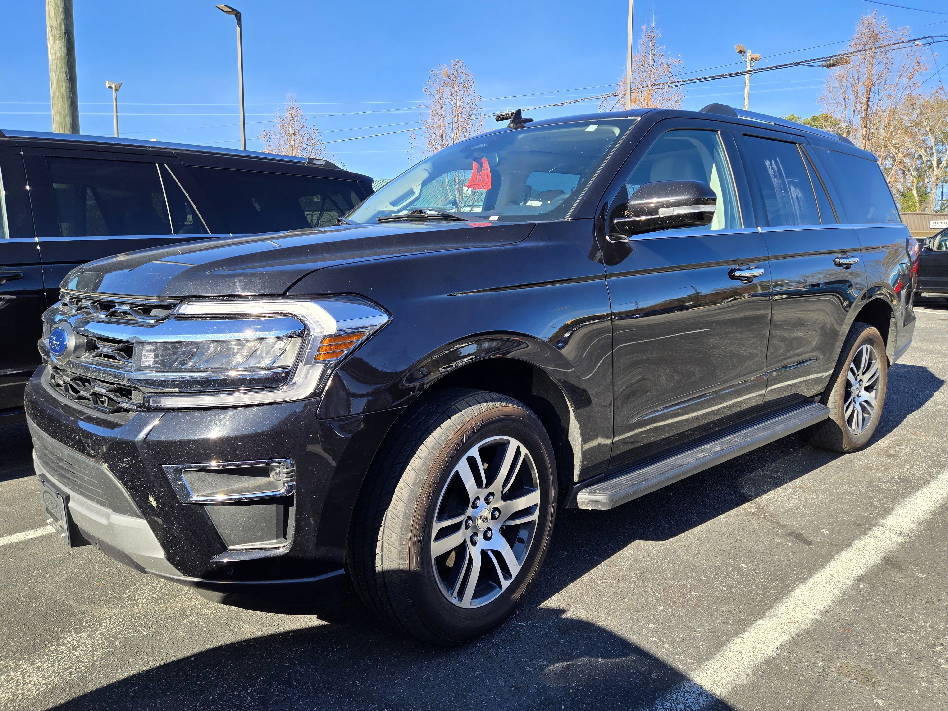 2024 Ford Expedition Limited's photo