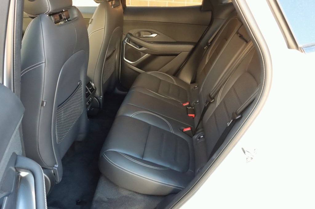 2024 JAGUAR PACE P250 - Image 32