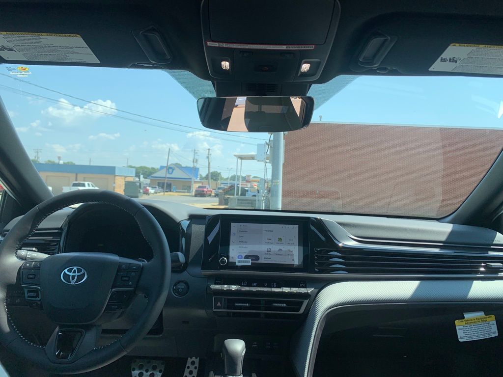 2025 Toyota Camry SE photo 22