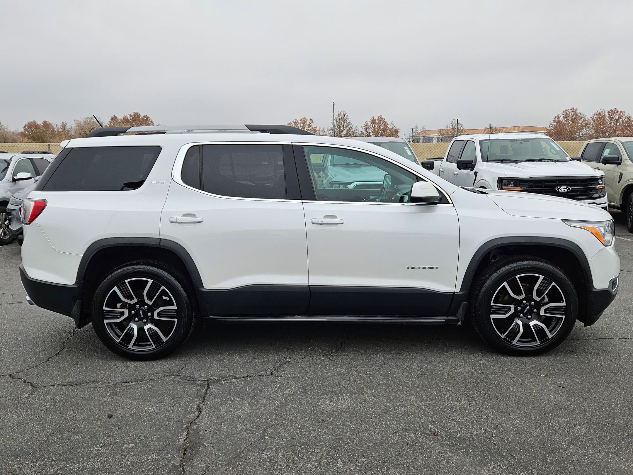 2019 Gmc Acadia SLT photo 2