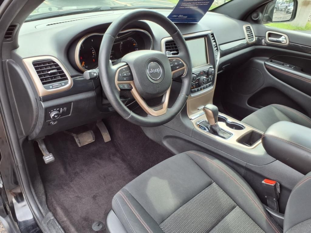 2017 Jeep Grand Cherokee Laredo photo 7