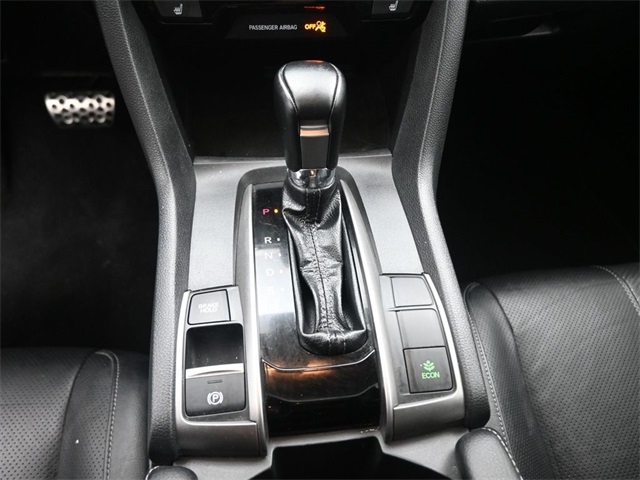 2019 Honda Civic Sport Touring photo 9