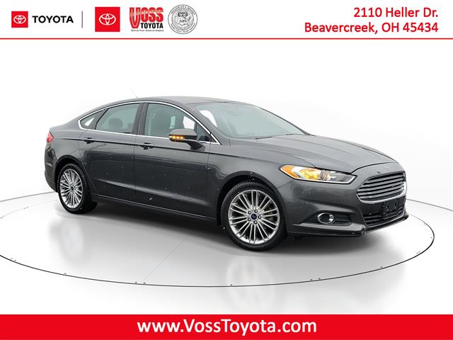 2016 Ford Fusion SE's photo