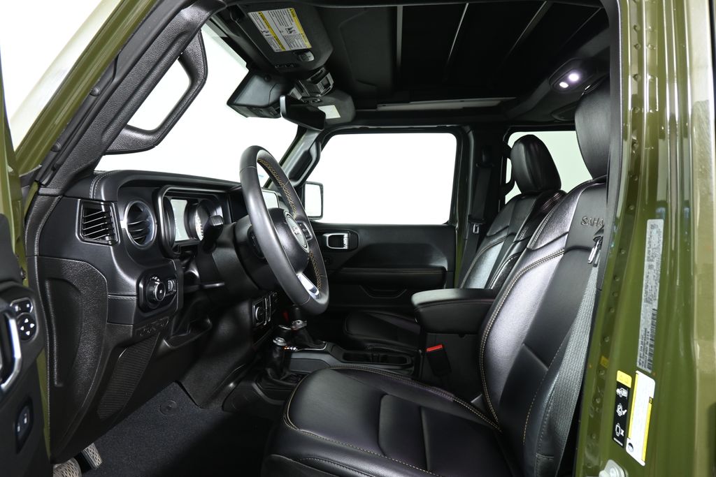 2024 Jeep Wrangler Sahara photo 3