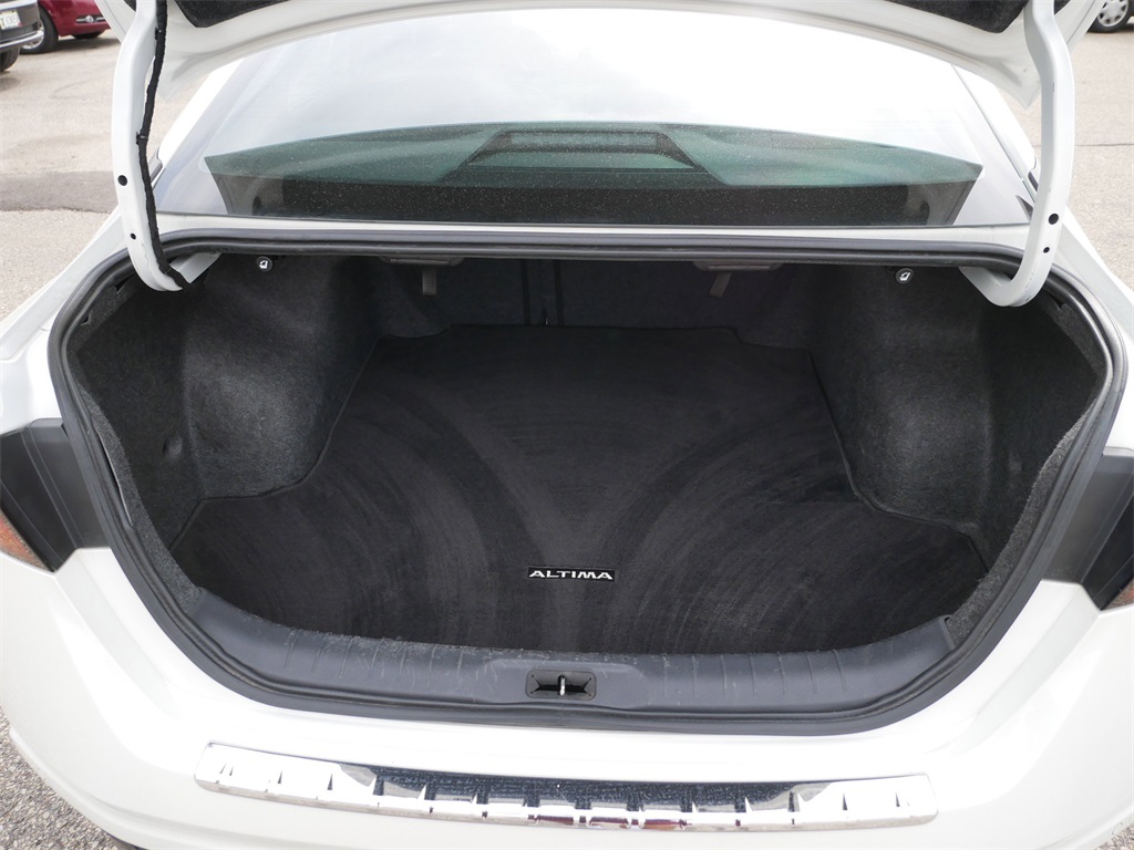 2022 Nissan Altima 2.5 SR photo 11