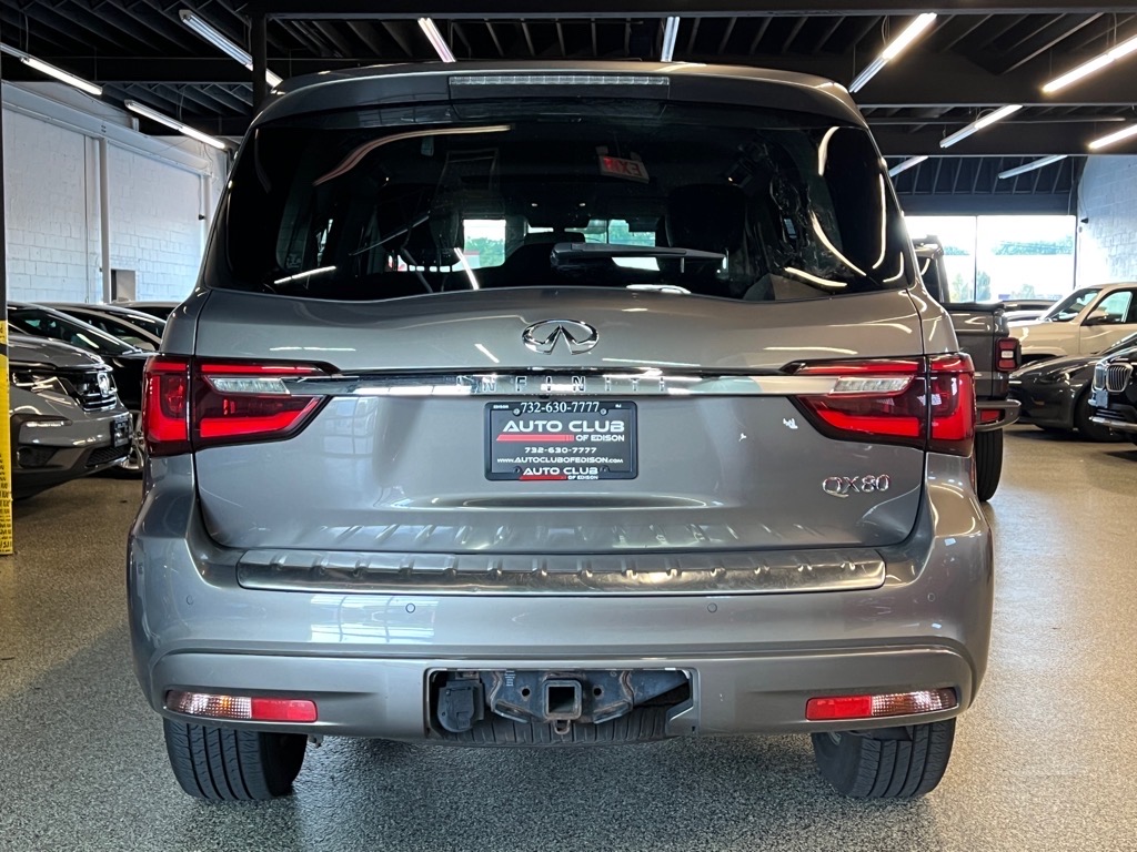 2019 Infiniti QX80 Luxe photo 2
