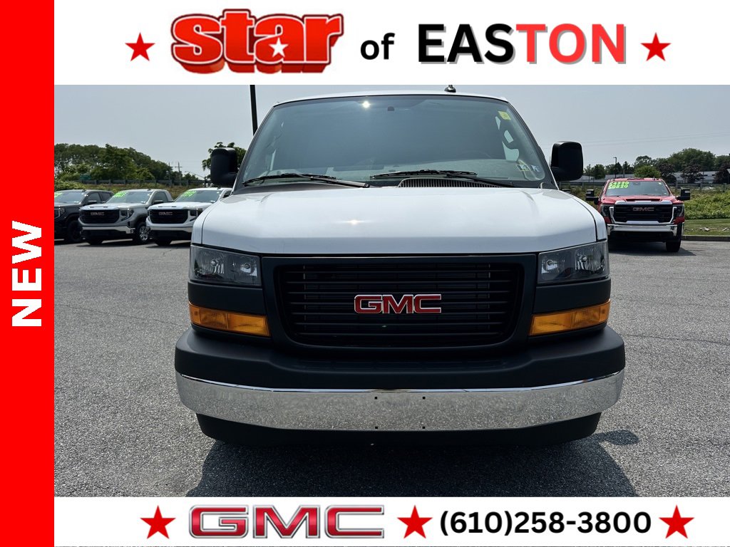 2025 Gmc Savana Cargo 2500 photo 4