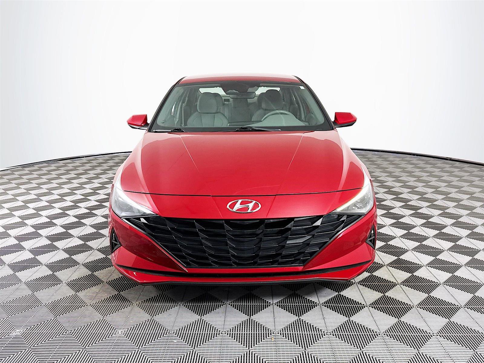 2023 Hyundai Elantra SEL photo 2