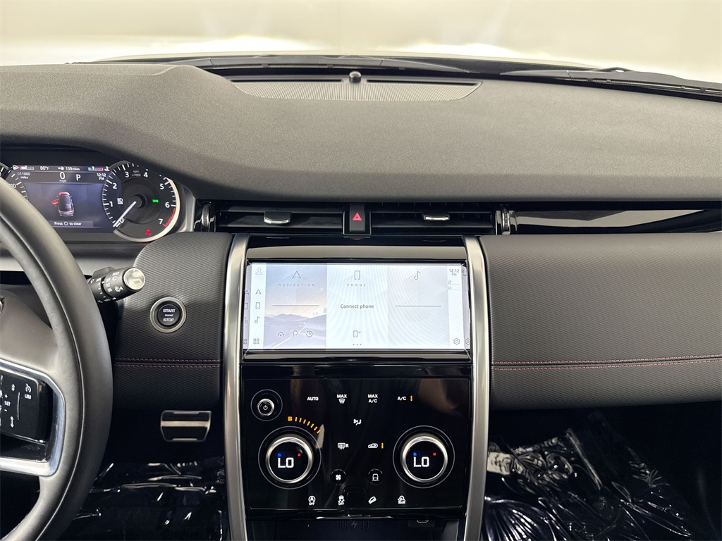 2023 Land Rover Discovery Sport SE R-Dynamic photo 16