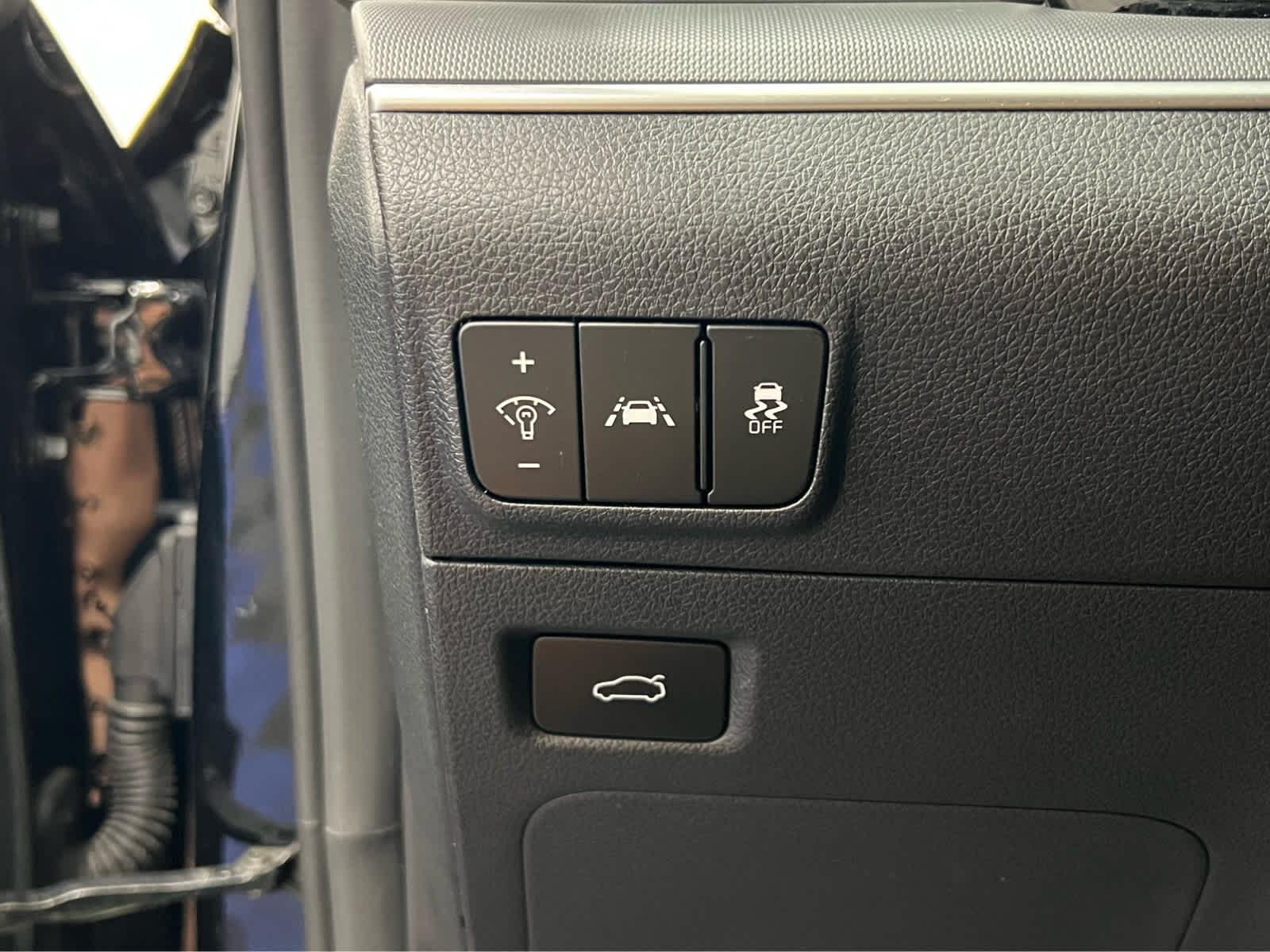 2024 Kia K5 GT-Line photo 5