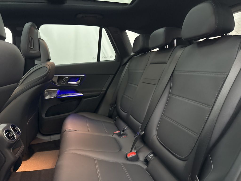 2026 Mercedes Benz GLC 300 photo 16