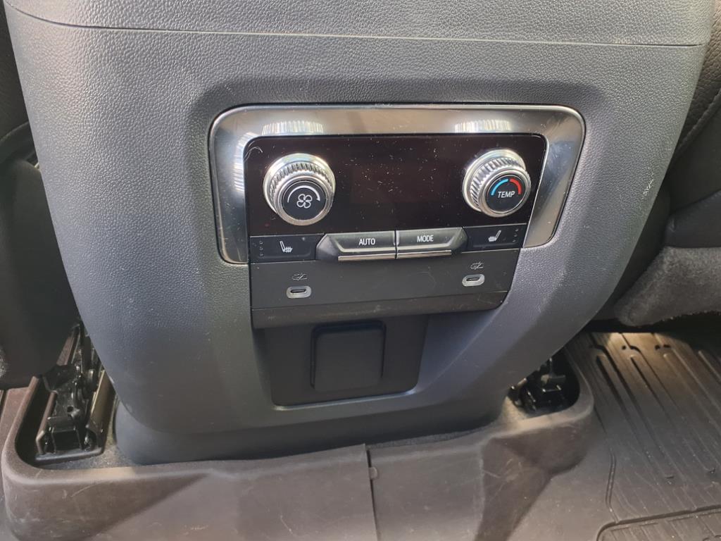 2022 Gmc Yukon Denali photo 11
