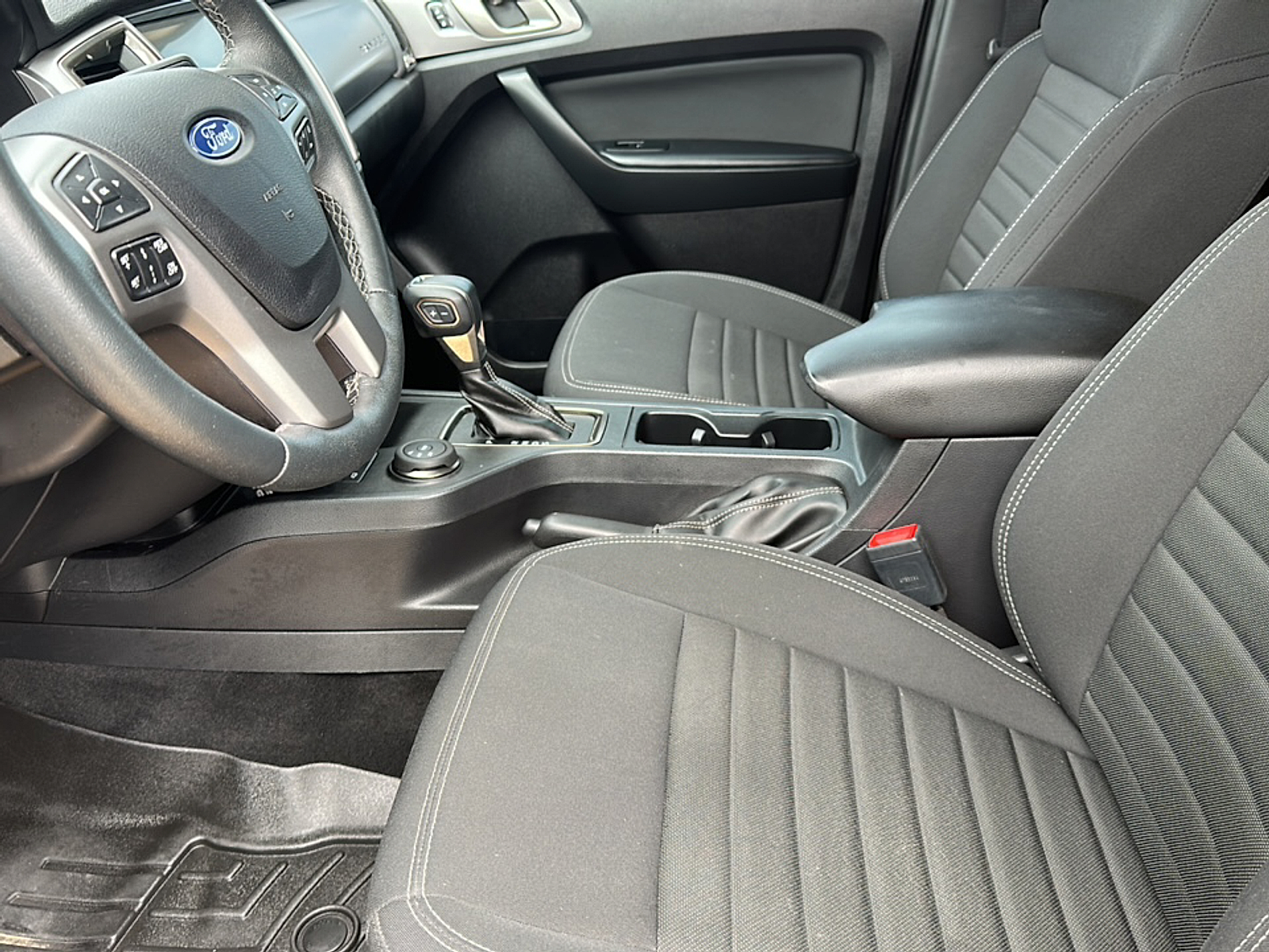 Used 2021 Orange Ford XLT image 12