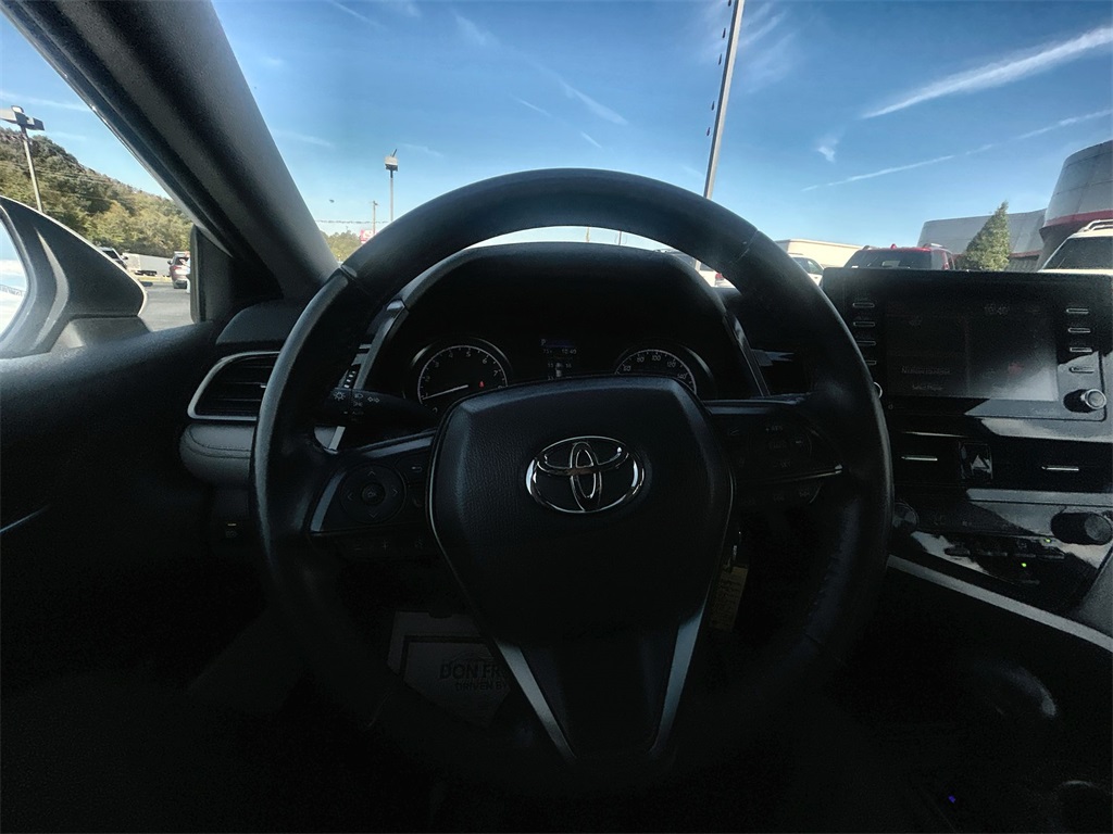 2023 Toyota Camry SE photo 19