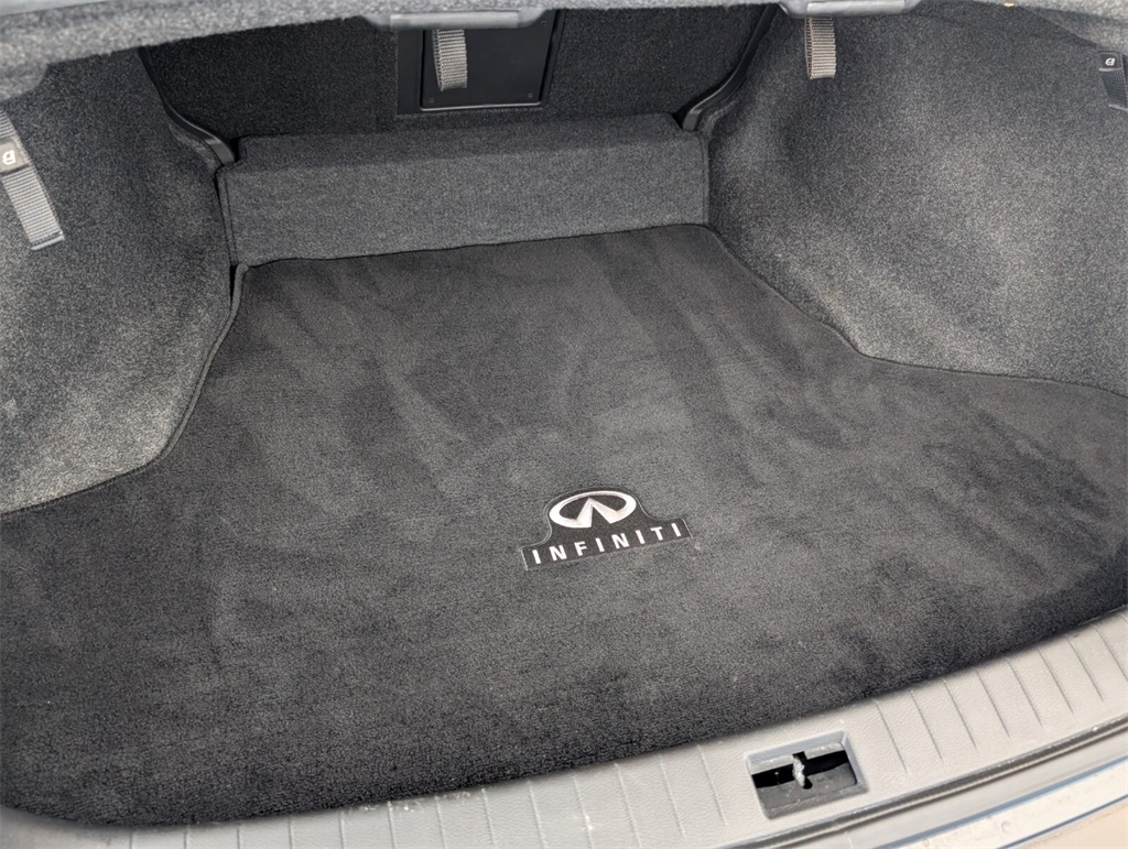 2024 Infiniti Q50 LUXE photo 11