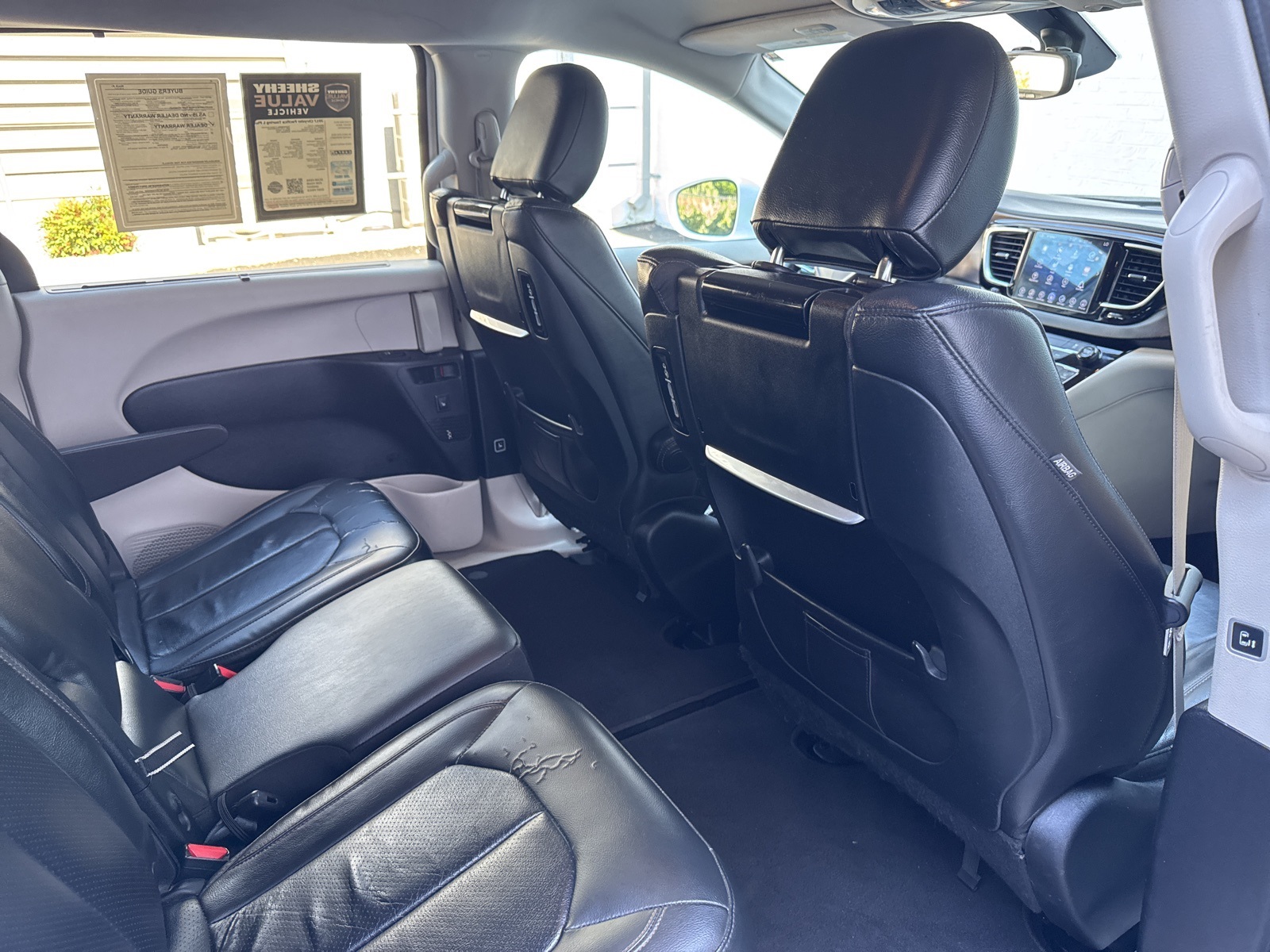 2017 Chrysler Pacifica Touring Plus photo 25