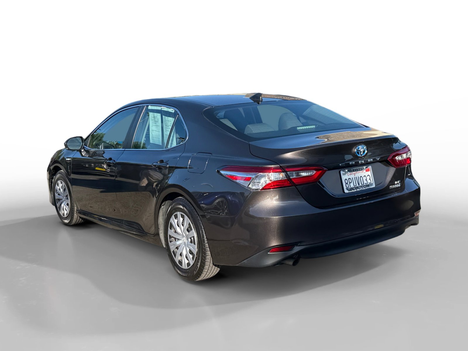 2020 Toyota Camry Hybrid LE photo 3