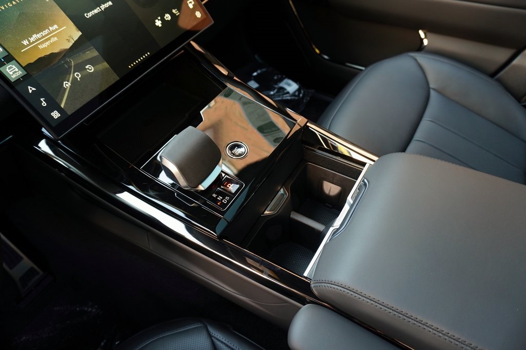 2025 Land Rover Range Rover Sport SE photo 21