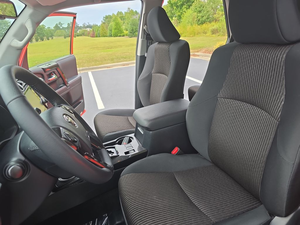 2024 Toyota 4Runner TRD Off-Road photo 13