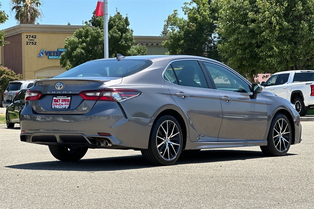 2023 Toyota Camry SE photo 4