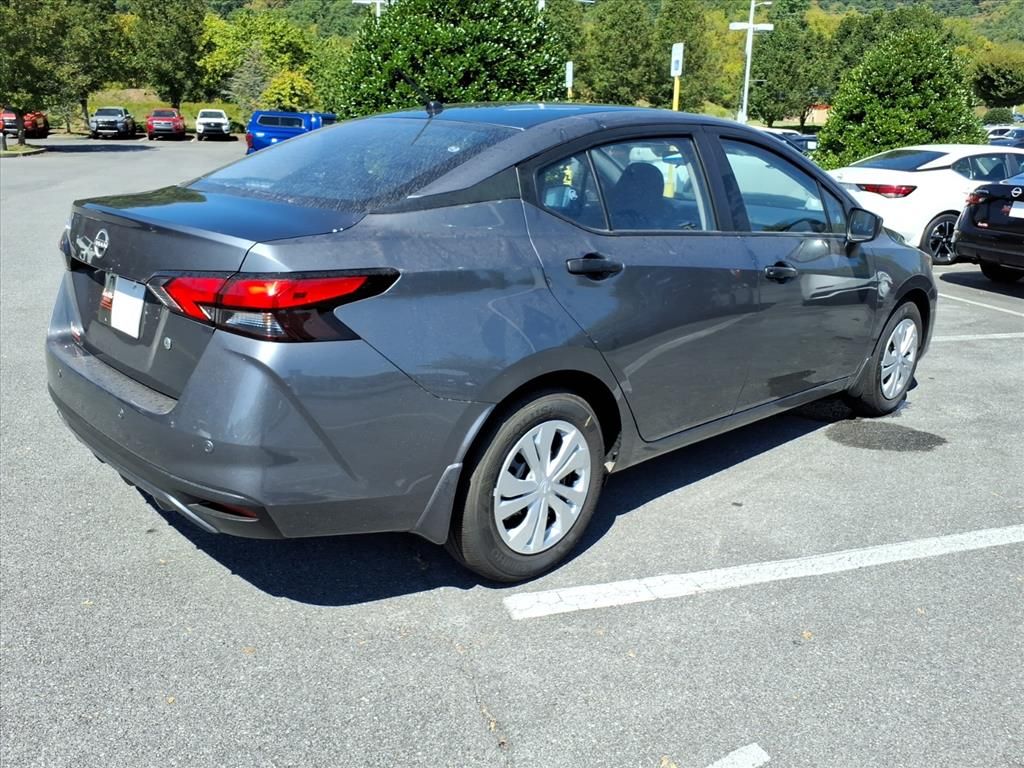 2025 Nissan Versa S photo 3