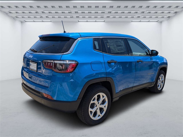 2024 Jeep Compass Sport photo 3
