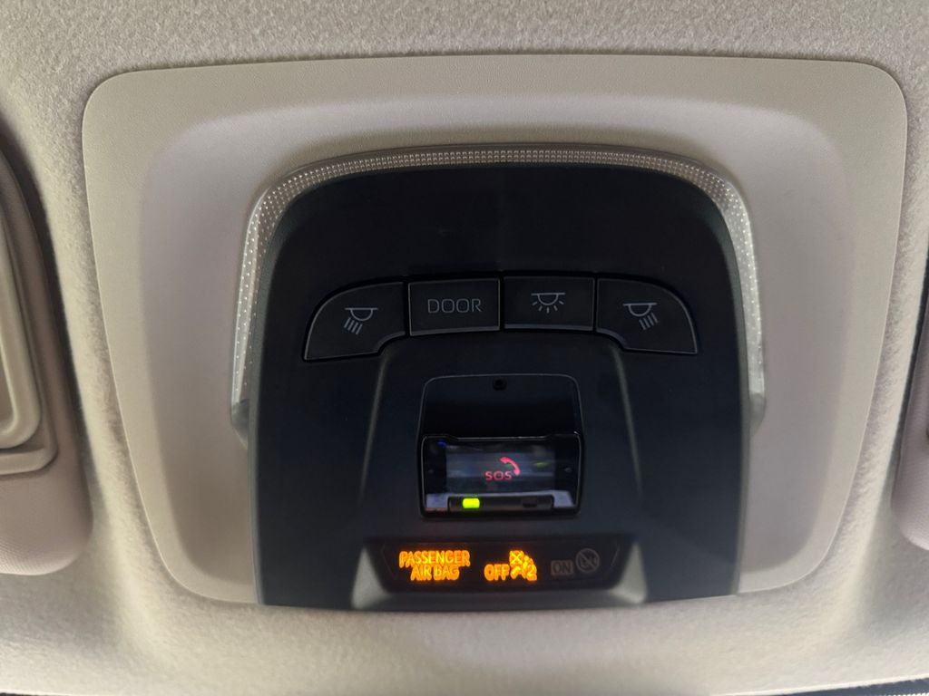 2023 Toyota Corolla LE photo 28