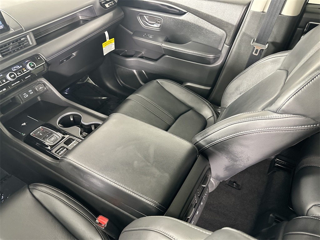 2025 Honda Pilot Touring photo 25