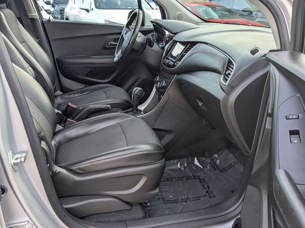 2019 Chevrolet Trax LT photo 24