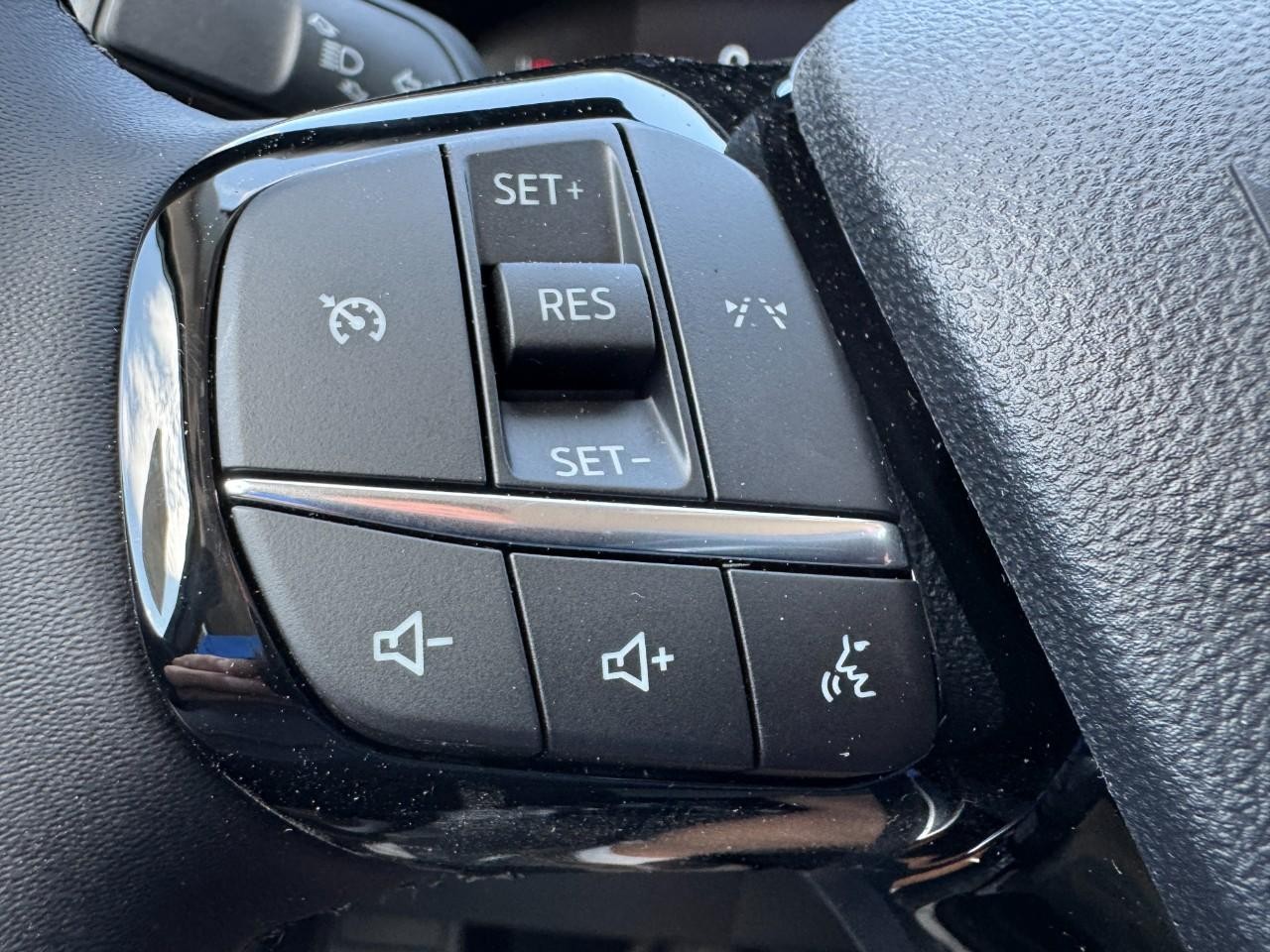 2025 Ford Escape Active photo 10