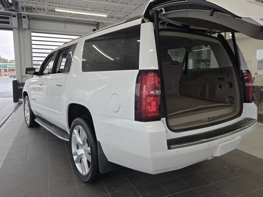 2017 Chevrolet Suburban Premier photo 11