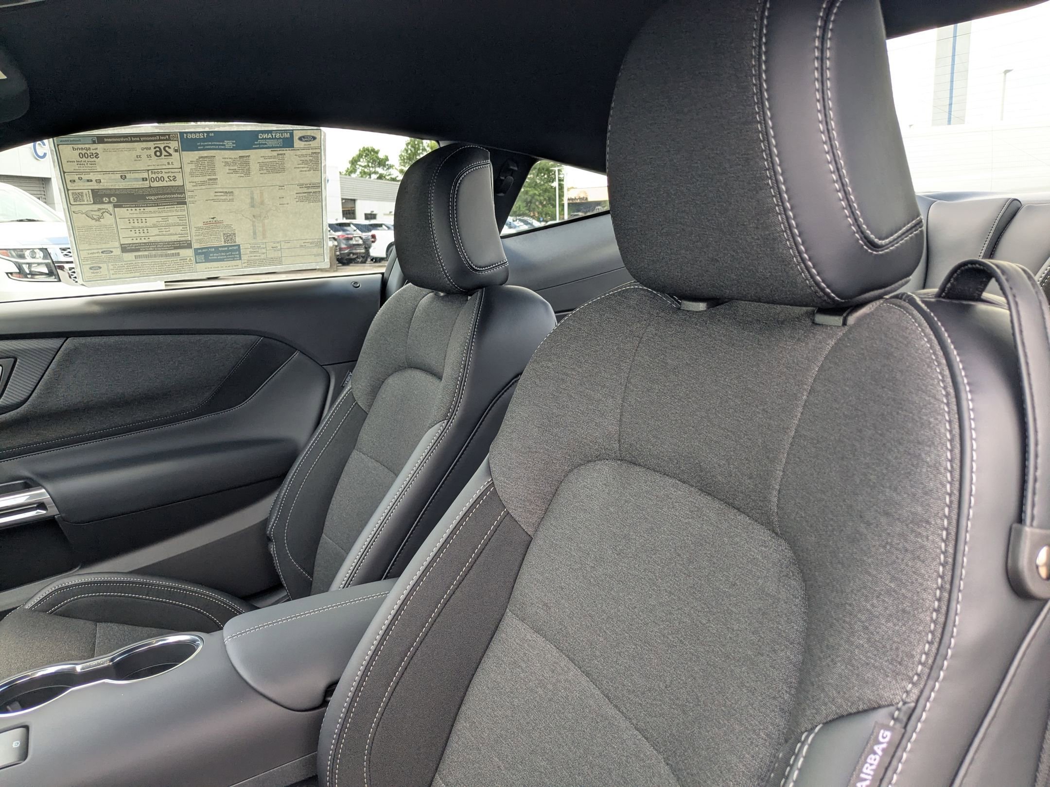 2025 Ford Mustang EcoBoost photo 15