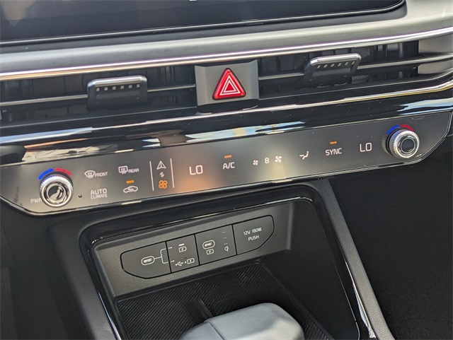 2025 Kia K5 GT-Line photo 19