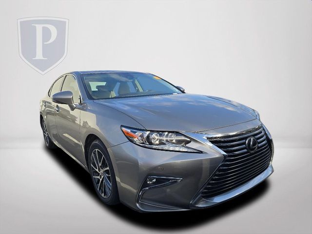 2016 Lexus ES 350 photo 2