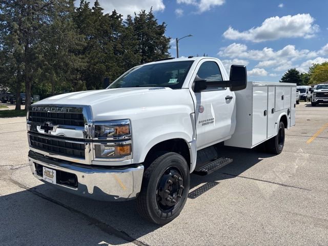 2024 Chevrolet Silverado 4500 Medium Duty Chassis Cab Work Truck's photo