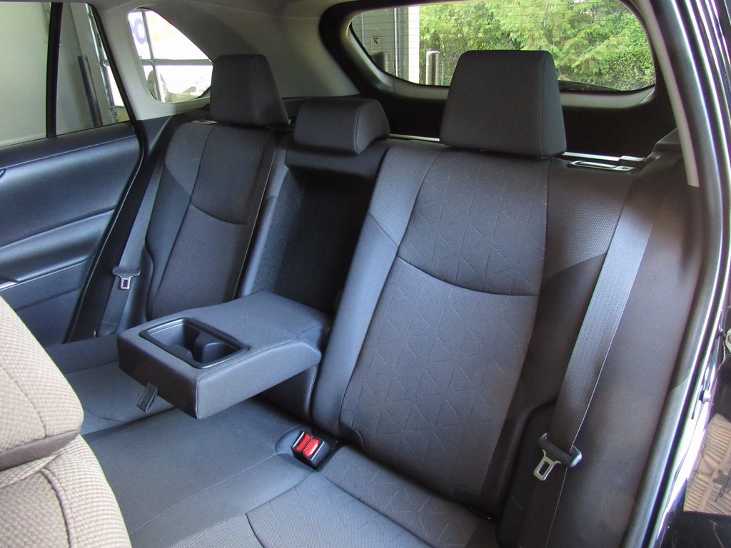 2025 Toyota RAV4 Hybrid XLE photo 17
