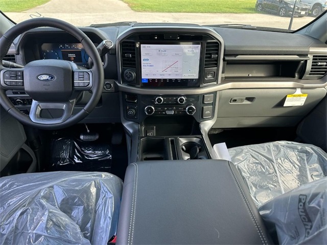 2025 Ford F-150 XLT photo 4