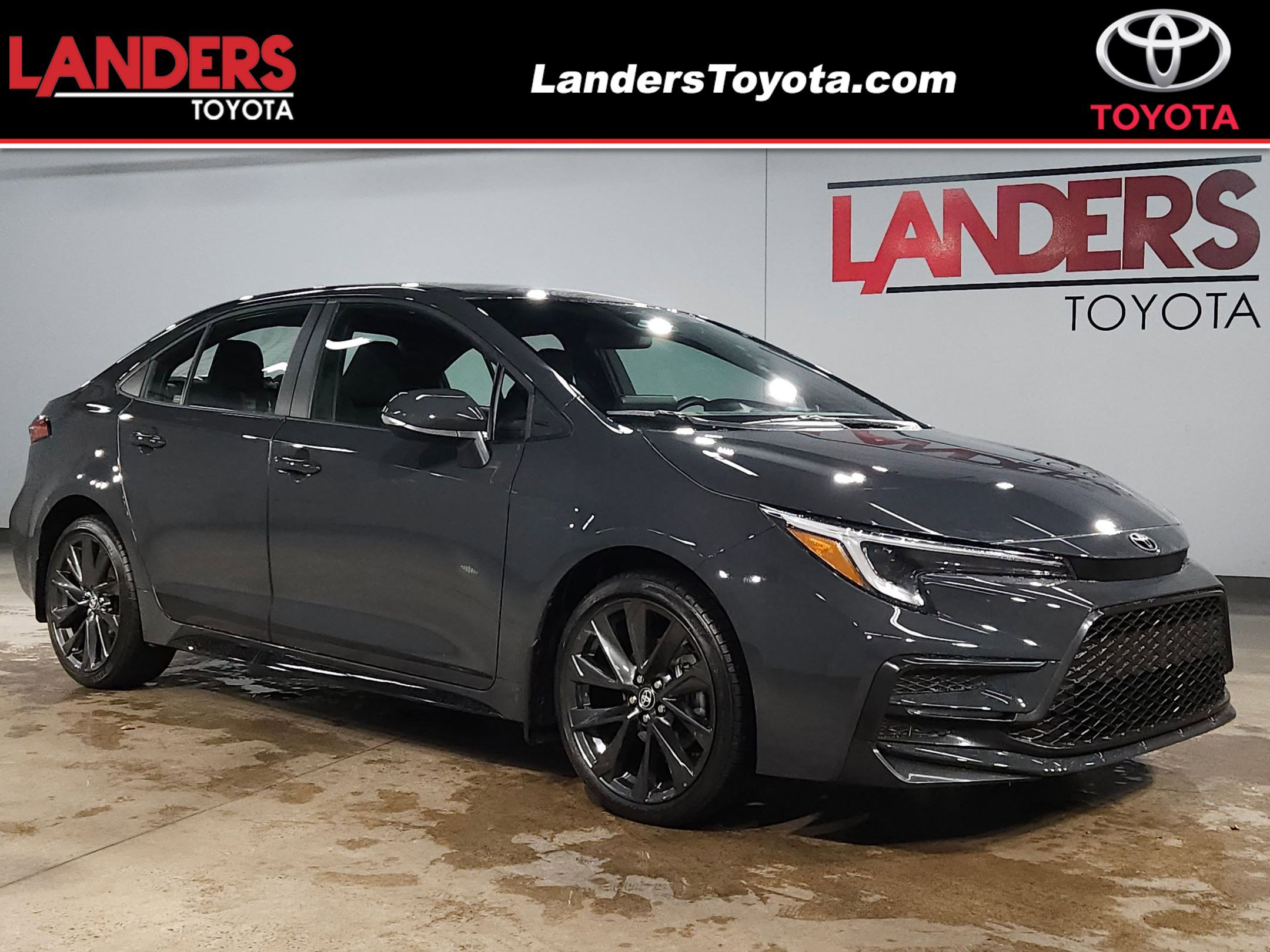 2025 Toyota Corolla SE's photo