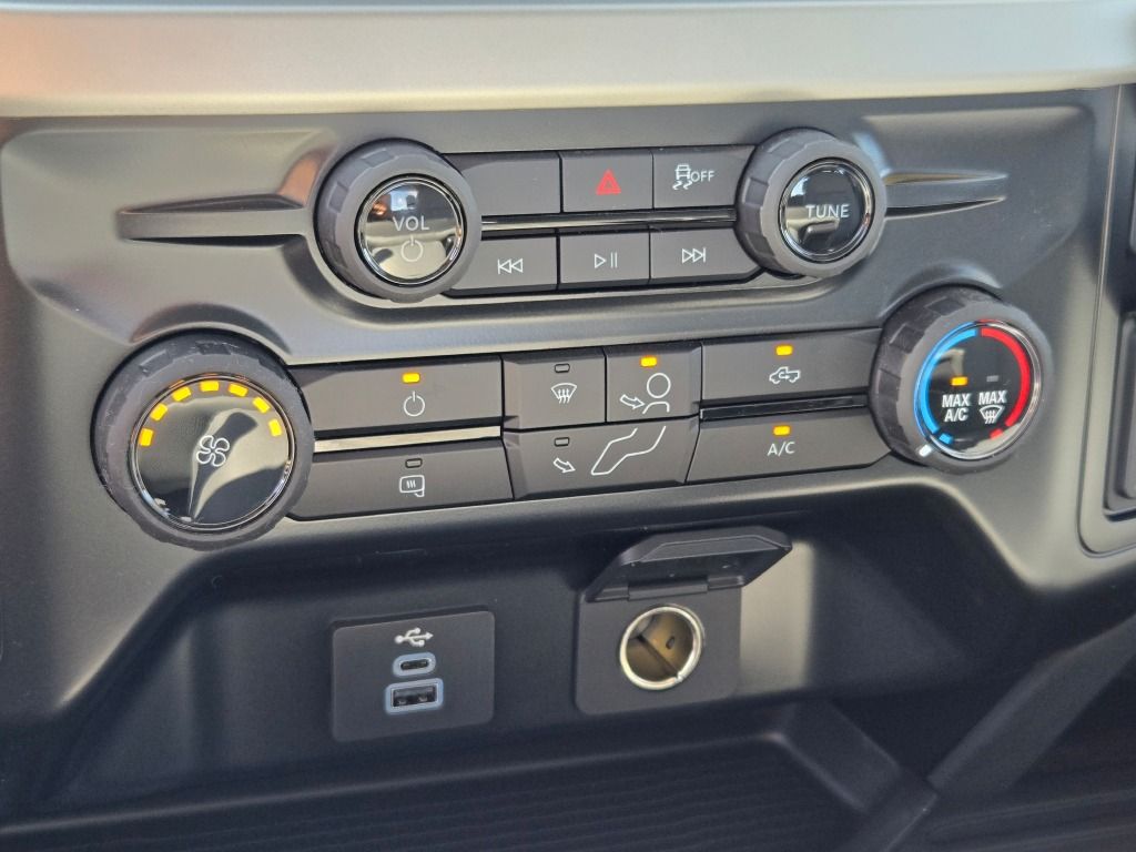 2026 Ford F-550 photo 22