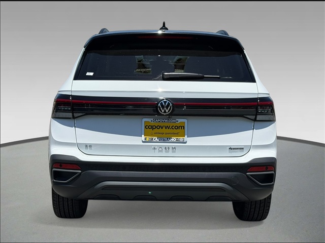 2025 Volkswagen Taos SE photo 4