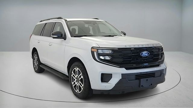 2025 Ford Expedition Active's photo