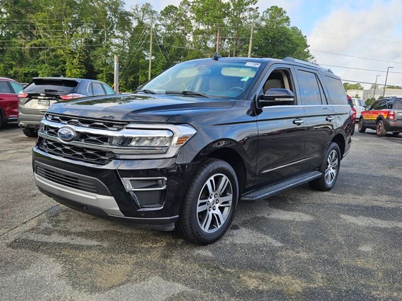 2024 Ford Expedition Limited photo 2