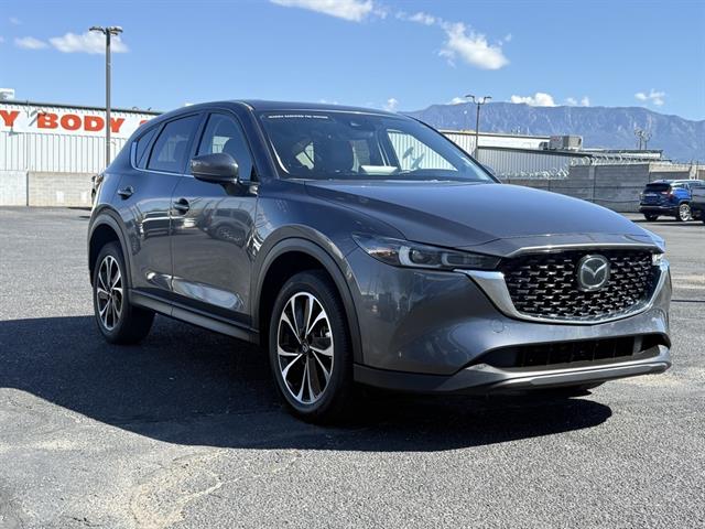 2022 Mazda CX-5 S Premium package's photo