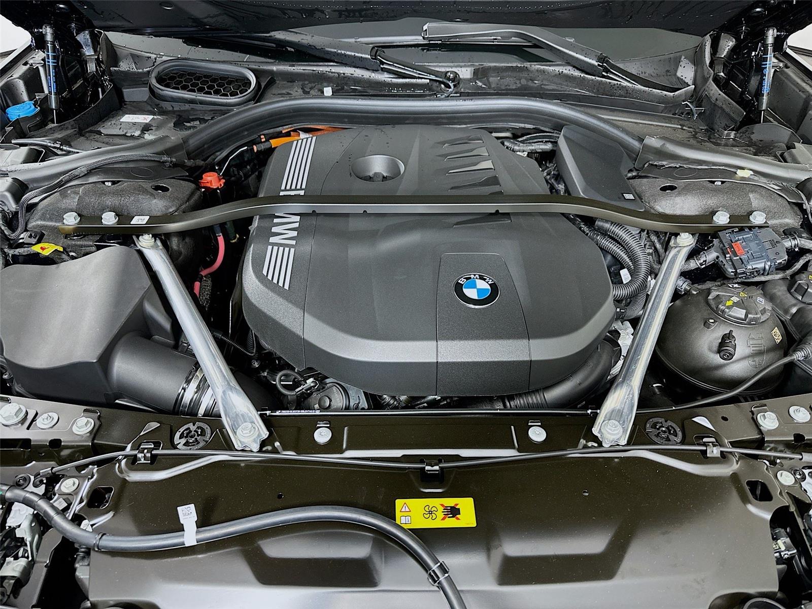 2026 Bmw 750e photo 30