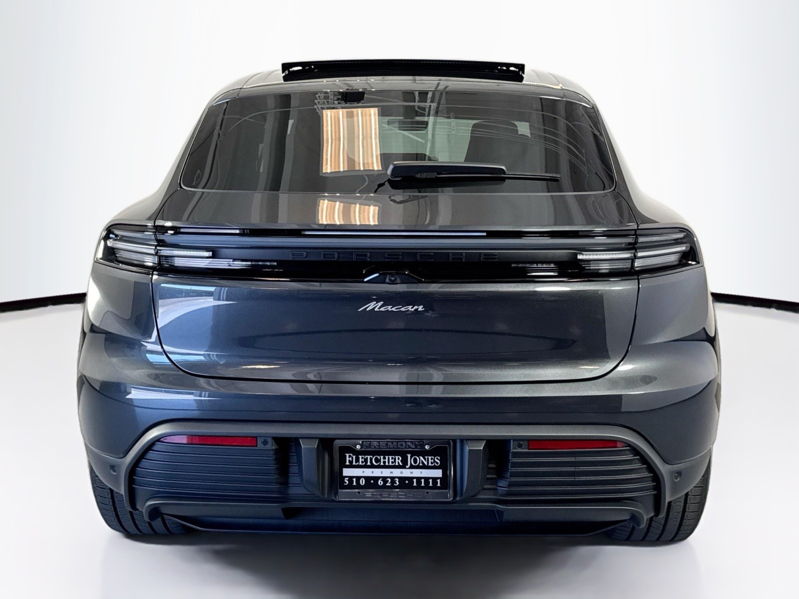 2025 Porsche Macan Electric photo 10