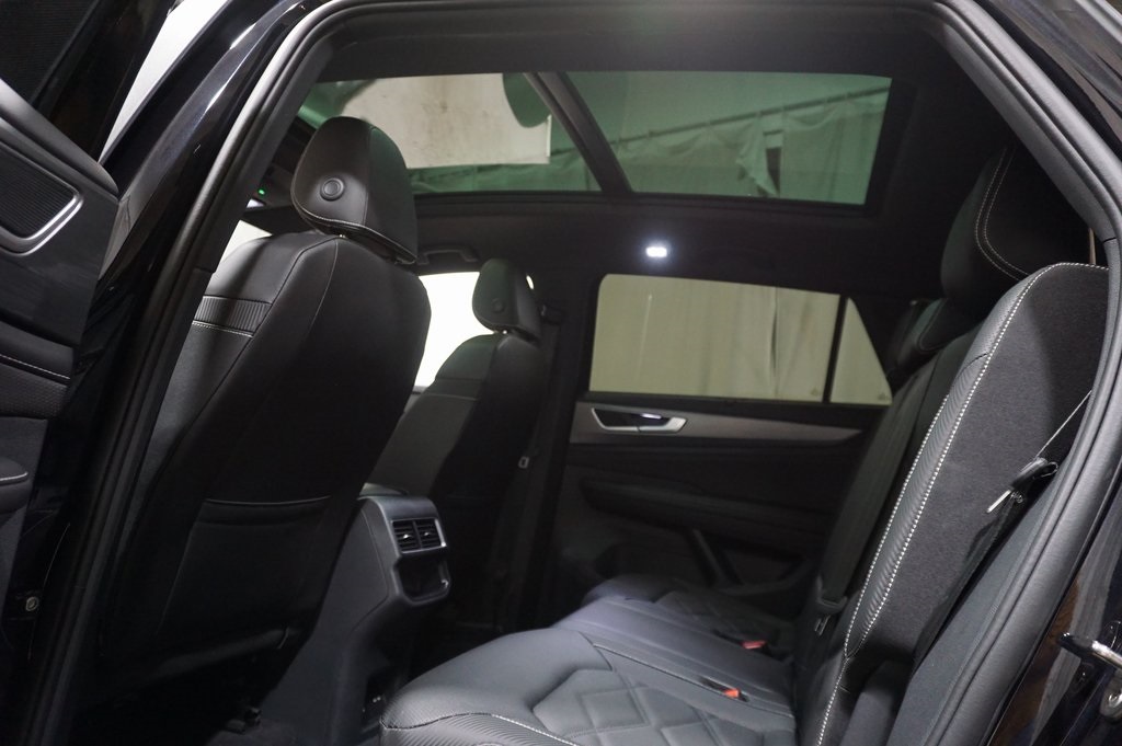 2025 Volkswagen Atlas Cross Sport SE Technology photo 25