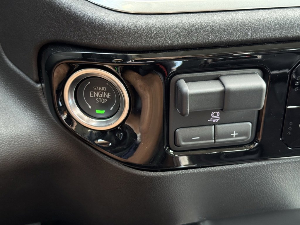 2025 Chevrolet Silverado 1500 RST photo 33